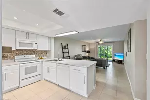 138 Cypress Way E, Naples, FL 34110 - Photo 9