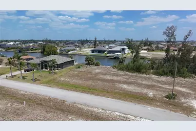 1631 NW 41st Ave, Cape Coral, FL 33993 - Photo 3