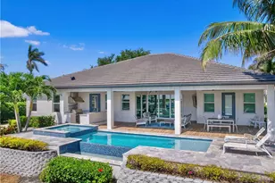 6617 Joanna Cir, Fort Myers, FL 33919 - Photo 5