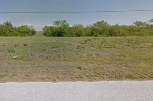 821 NW 33rd Pl, Cape Coral, FL 33993 - Photo 1