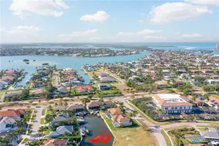 475 Barcelona Ct, Marco Island, FL 34145 - Photo 5