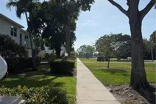 530 Broad Ave S, Naples, FL 34102 - Photo 7