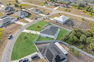 1049 Canoe Ct, Labelle, FL 33935 - Photo 7