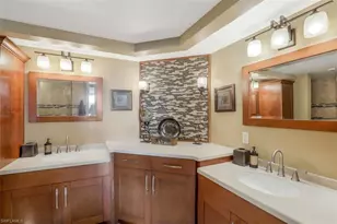 21 Bluebill Ave, Naples, FL 34108 - Photo 15