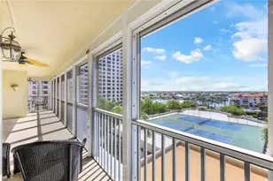 4401 Gulf Shore Blvd N, Naples, FL 34103 - Photo 11