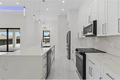 806 Santa Barbara Blvd, Cape Coral, FL 33991 - Photo 11