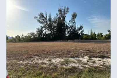 2113 NW 14th Ln, Cape Coral, FL 33993 - Photo 5