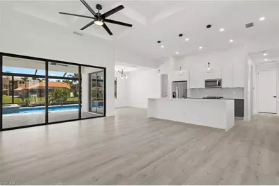 2107 SW 39th St, Cape Coral, FL 33914 - Photo 9