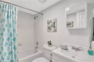 4633 Bayshore Dr, Naples, FL 34112 - Photo 19