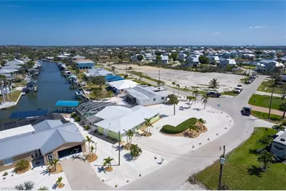 3226 Vacation Ln, Saint James City, FL 33956 - Photo 27