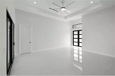 909 SW 11th Ct, Cape Coral, FL 33991 - Photo 11