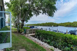 242 Newport Dr, Naples, FL 34114 - Photo 5