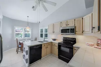 27181 Kindlewood Ln, Bonita Springs, FL 34134 - Photo 3
