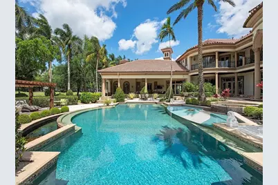 9663 Mashie Ct, Naples, FL 34108 - Photo 7