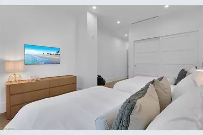 201 8th St S #208, Naples, FL 34102 - Photo 23