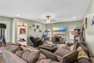 306 SE 21st Ln, Cape Coral, FL 33990 - Photo 9