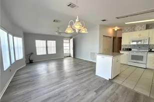 4551 Mayflower Way E, Estero, FL 33928 - Photo 11