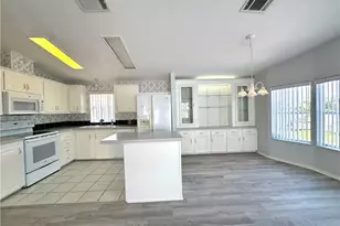 4551 Mayflower Way E, Estero, FL 33928 - Photo 13