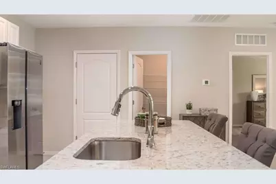 421 NW 16th Pl, Cape Coral, FL 33993 - Photo 5