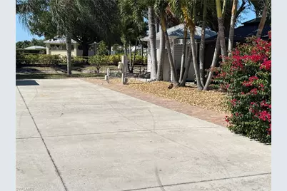 10130 Shadowood Ct, Fort Myers, FL 33905 - Photo 3