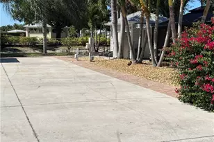 10130 Shadowood Ct, Fort Myers, FL 33905 - Photo 3