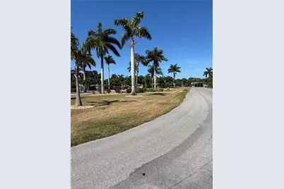 10130 Shadowood Ct, Fort Myers, FL 33905 - Photo 19