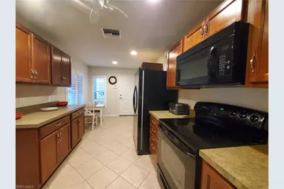 8657 Querce Ct, Naples, FL 34114 - Photo 13