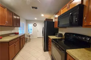 8657 Querce Ct, Naples, FL 34114 - Photo 13