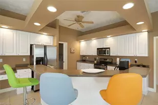 1725 SE 10th Pl, Cape Coral, FL 33990 - Photo 17