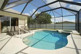 1725 SE 10th Pl, Cape Coral, FL 33990 - Photo 3