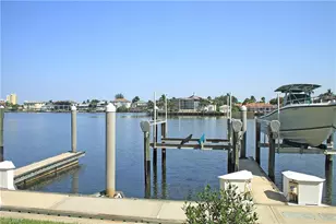 410 Flagship Dr, Naples, FL 34108 - Photo 25