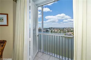 410 Flagship Dr, Naples, FL 34108 - Photo 17