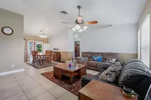 507 SE 8th Terrace, Cape Coral, FL 33990 - Photo 9