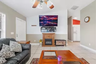 507 SE 8th Terrace, Cape Coral, FL 33990 - Photo 7