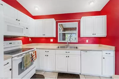 507 SE 8th Ter, Cape Coral, FL 33990 - Photo 11