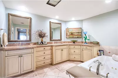 4301 Gulfshore Boulevard, Naples, FL 34103 - Photo 19