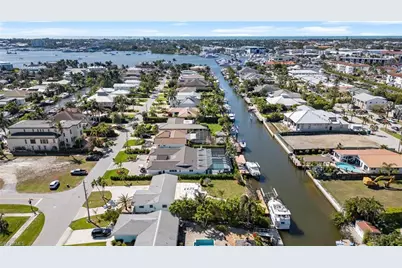 1589 Osprey Ave, Naples, FL 34102 - Photo 3