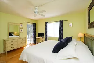 1075 Foxfire Ln, Naples, FL 34104 - Photo 11