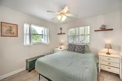 725 Sesame Ct, Cape Coral, FL 33904 - Photo 13