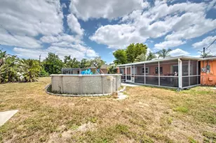 725 Sesame Ct, Cape Coral, FL 33904 - Photo 25