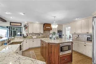 2803 SE 22nd Pl, Cape Coral, FL 33904 - Photo 9