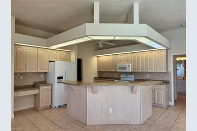 1529 SW 49th Ter, Cape Coral, FL 33914 - Photo 9