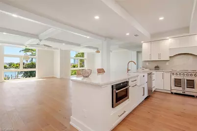 400 Park Shore Dr #304, Naples, FL 34103 - Photo 5