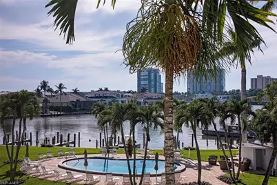 400 Park Shore Dr #304, Naples, FL 34103 - Photo 17