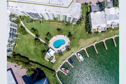 400 Park Shore Dr #304, Naples, FL 34103 - Photo 27