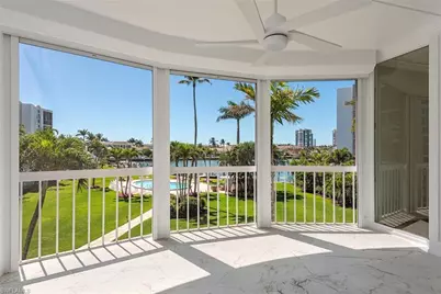 400 Park Shore Dr #304, Naples, FL 34103 - Photo 9