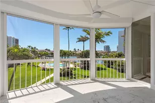 400 Park Shore Dr, Naples, FL 34103 - Photo 9