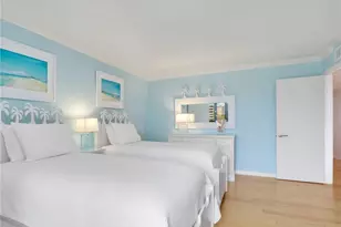 10851 Gulf Shore Dr, Naples, FL 34108 - Photo 23