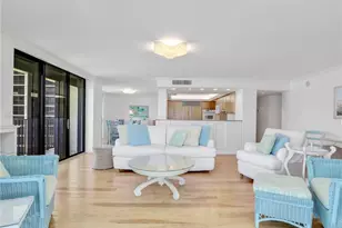 10851 Gulf Shore Dr, Naples, FL 34108 - Photo 5