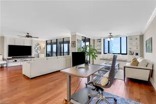 10851 Gulf Shore Dr, Naples, FL 34108 - Photo 9